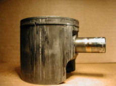 Наволакивание металла и задиры на элементах цилиндро-поршневой группы